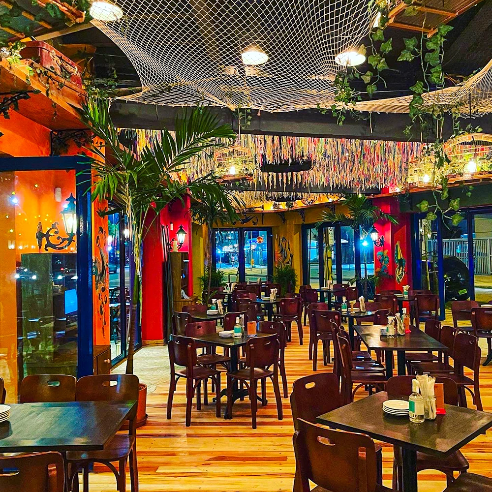 Ipanema Root Bar - Live Music & Sea at Boteco Boa Praça Ipanema